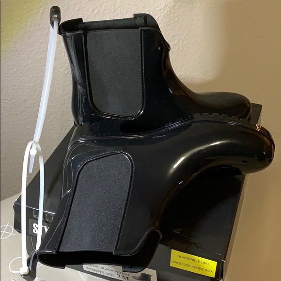 Nicole Miller Rain Boots - Picture 7 of 8